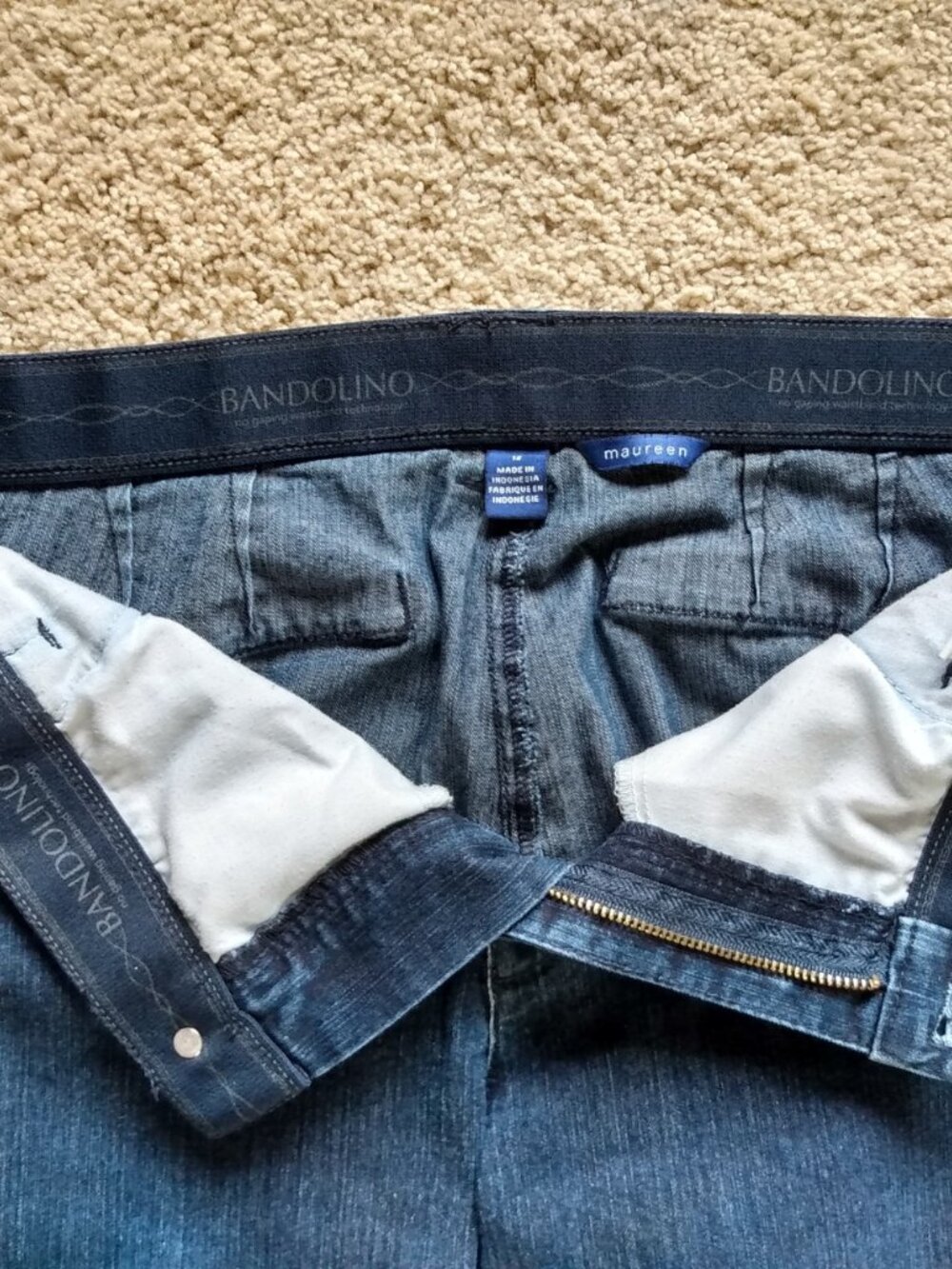 Bandolino Women’s Dark Blue Capris Maureen Comfort Waist Denim Jeans Size 12 EUC - Picture 10 of 11